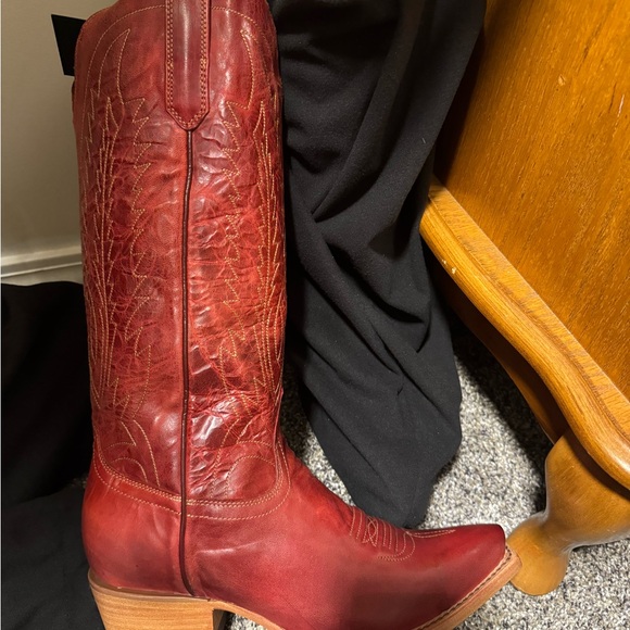 Black Star Shoes - Red Leather Boots - Black Star